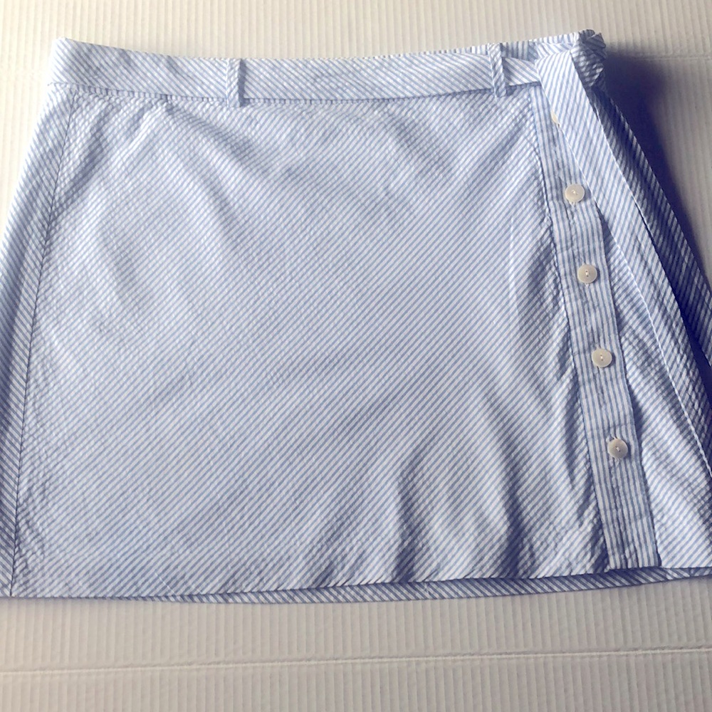 Vineyard Vines Seersucker blue and white belted buttoned lined mini skirt sz L